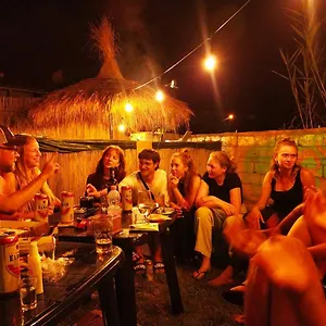 https://pinegroove-hostel.albaniahotels.org